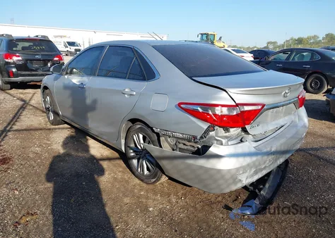 2017 Toyota Camry Se z USA, uszkodzony, nr VIN 4T1BF1FK7HU302388
